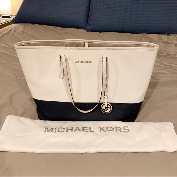 Michael Kors Handbags - Michael Kors Tote Bag